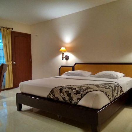 Hotel Baron Indah Solo Dış mekan fotoğraf